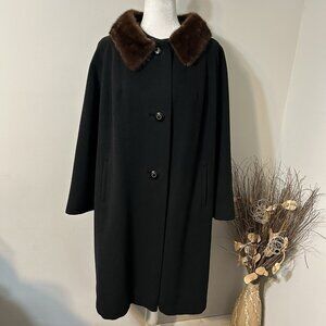Vtg Unbranded 1940s Women Black Long Coat With Brown Fur Collar Lined Sz XL ?!